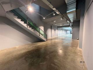 Commercieel pand met maximale visibiliteit en gegarandeerde passage in de absolute hoofdwinkelstraat van Hasselt.Gelegen op nummer 60, op een...