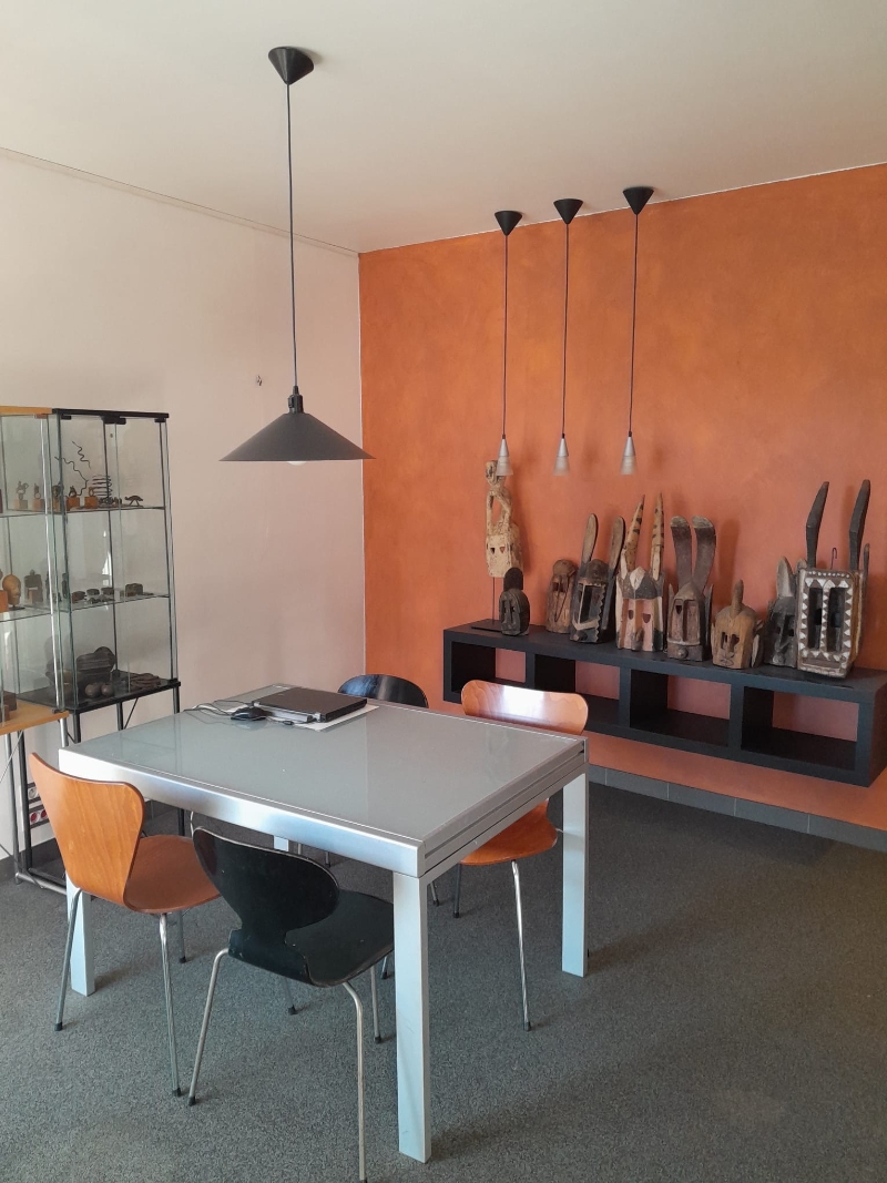 Centraal gelegen, design- kantoorruimte van +/- 100m². ENERGIELABEL B - foto 3