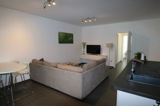 Modern 2-slaapkamer appartement centrum te Maasmechelen!Recent 2-slaapkamer appartement gelegen op het gelijkvloers.Het appartement beschikt over een...