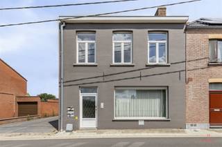 In the heart of Wingene is located this bright and spacious duplex apartment, ideal for those who want to live comfortably and quietly in...