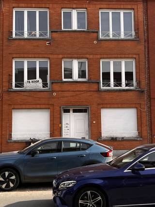 Appartement in het hart van Burcht, ediaal voor starters , nabij de E17 en AntwerpenDit appartement met 2 slaapkamers is ideaal gelegen in de...