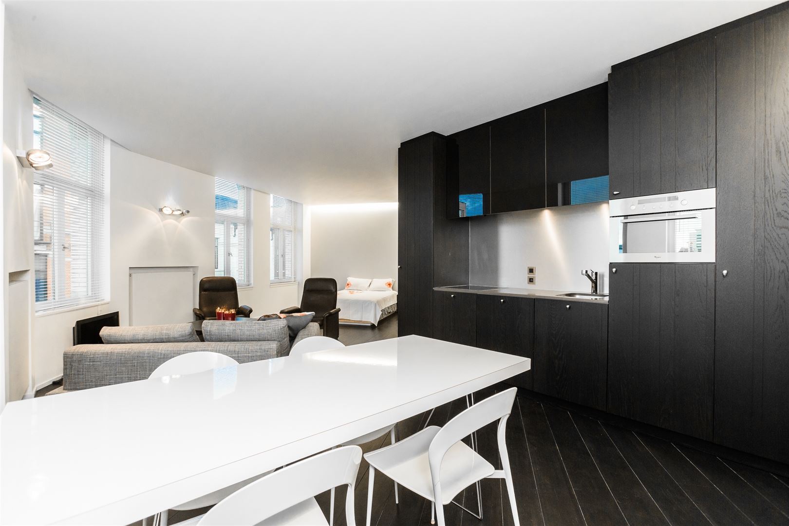 Gemeubelde luxestudio aan de Bolivarplaats - foto 5