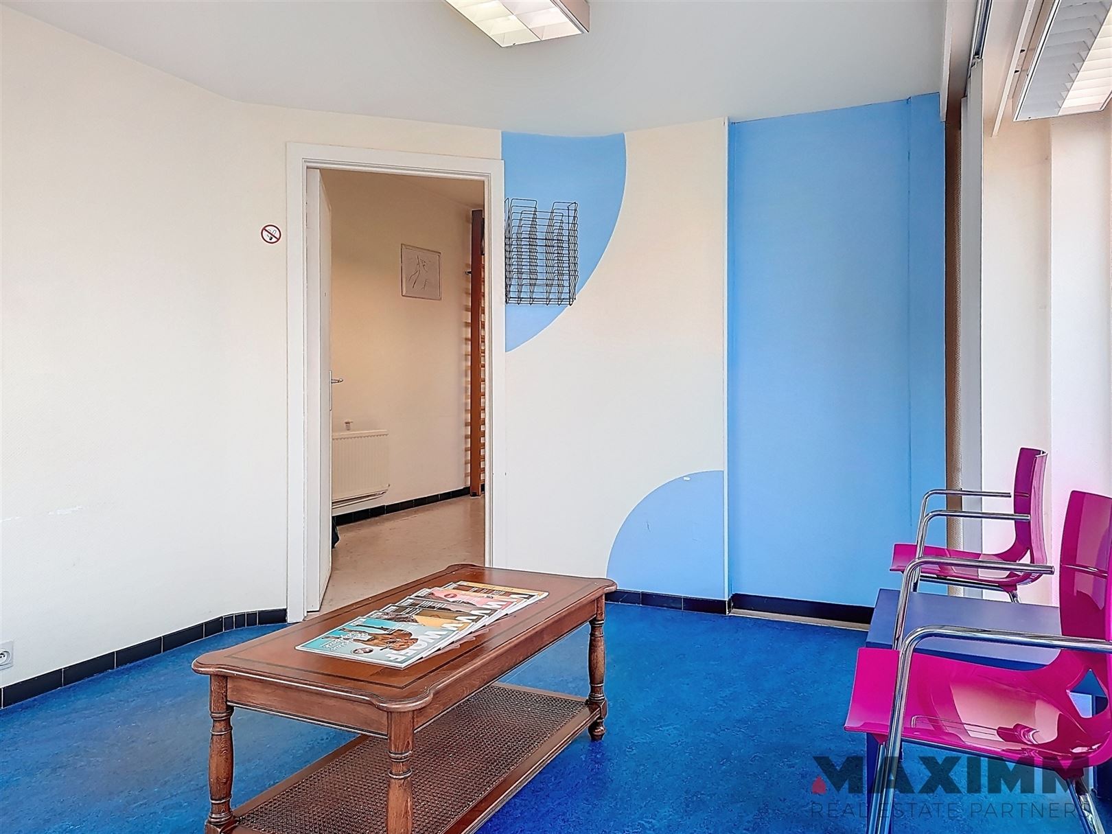 Gelijkvloers hoekpand, volledig onderkelderd op stategische locatie - foto 5