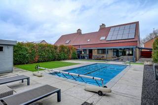 Deze lichtrijke, energiezuinige en instapklare woning op het Broedersveld is het voorlaatste huis in een doodlopend straatje met veel groen...