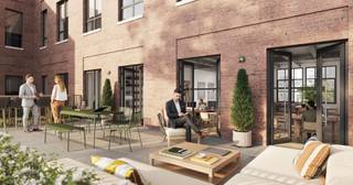 Stap binnen in een werkomgeving die klasse, karakter en luxe uitstraalt. Dit kantoor van 605 m² met 36 m² terras in de prestigieuze Albert...