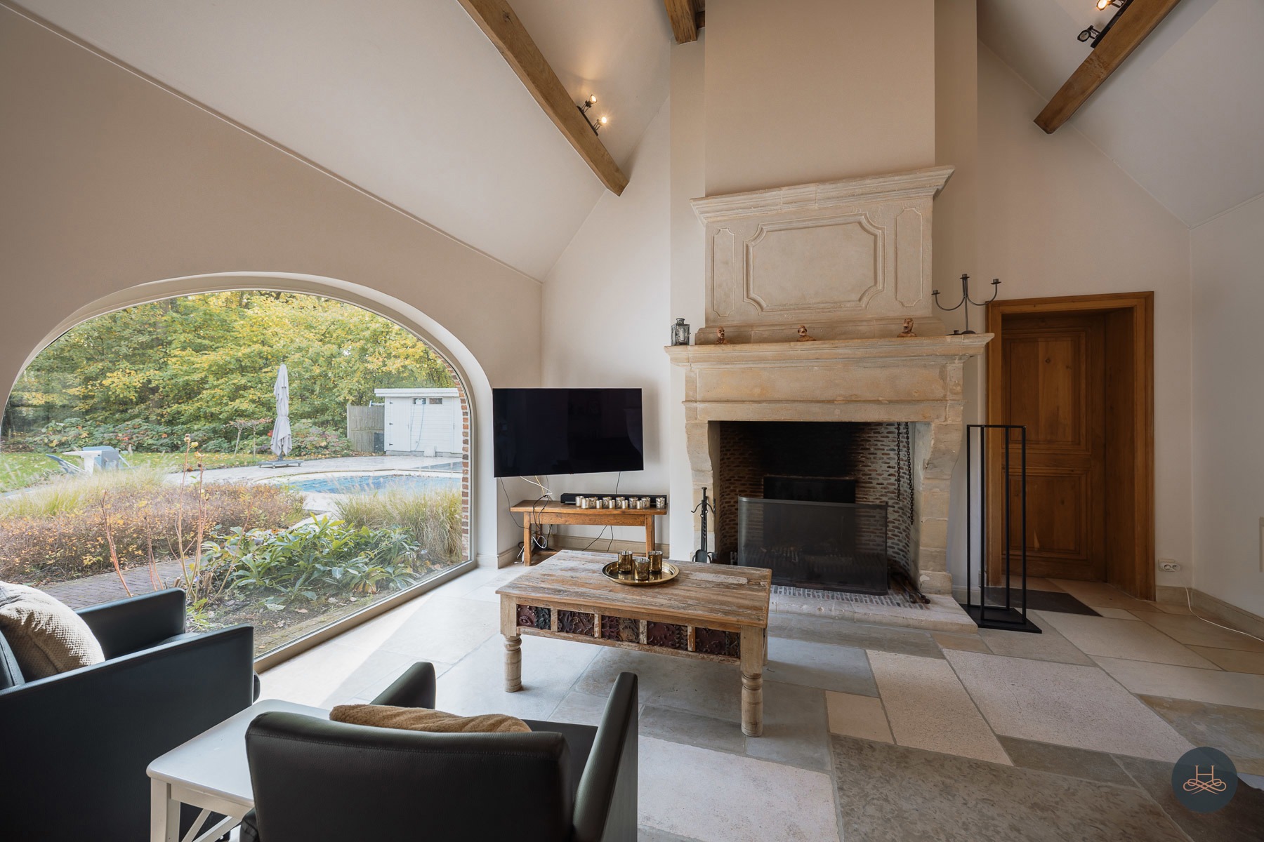 Riant landhuis met zwembad op ruim perceel in rustige wijk - foto 5