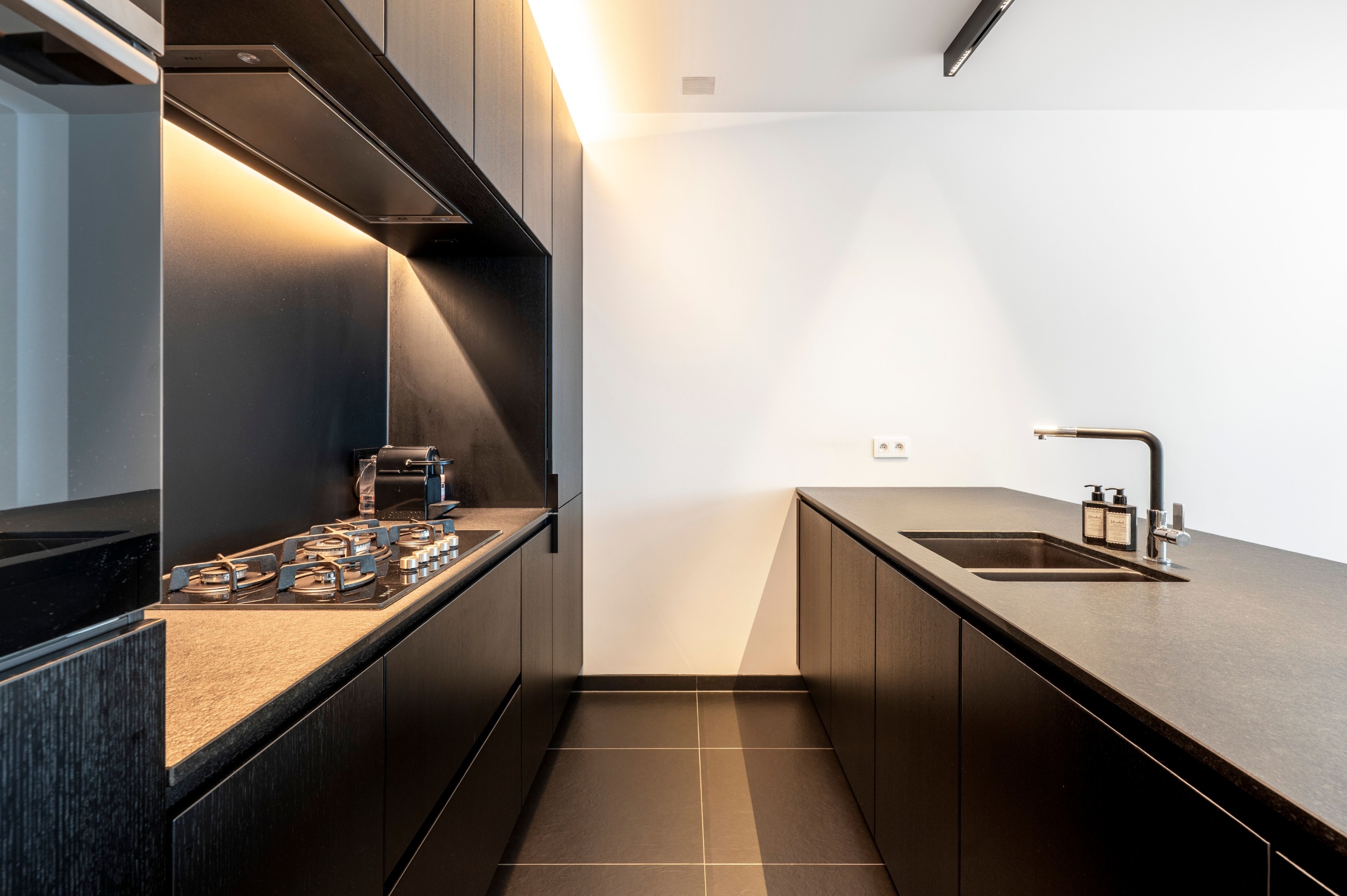 Stijlvol gelijkvloers appartement met zuidgerichte tuin en terras in Mariaburg - foto 5