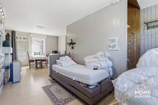 Charmante bel-etagewoning gelegen in het historische centrum van Ieper, op een uiterst gunstige locatie nabij winkels, horeca en alle...