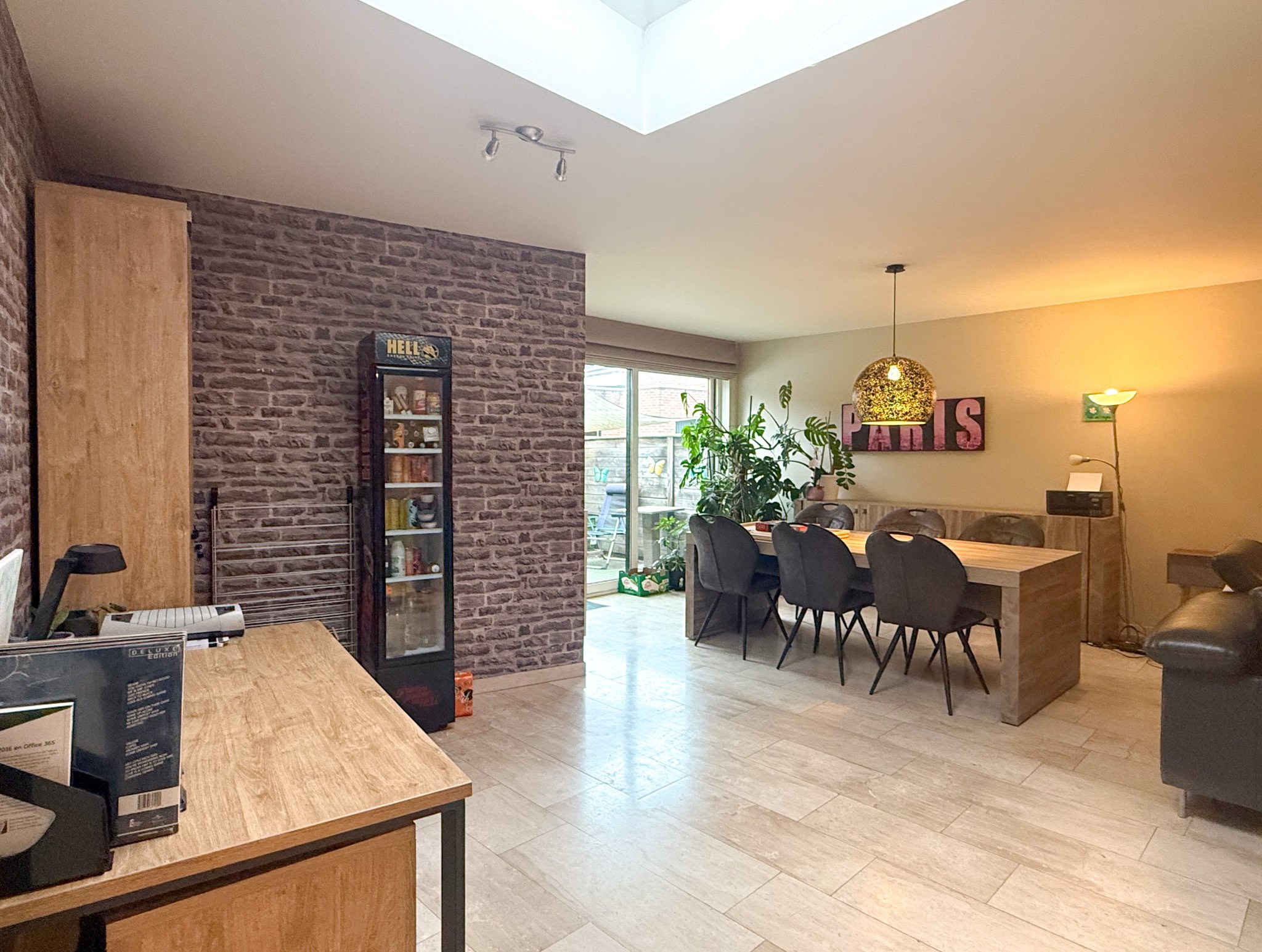 Lichtrijk appartement in centrum Beveren met twee slaapkamers, koertje en garage - foto 5