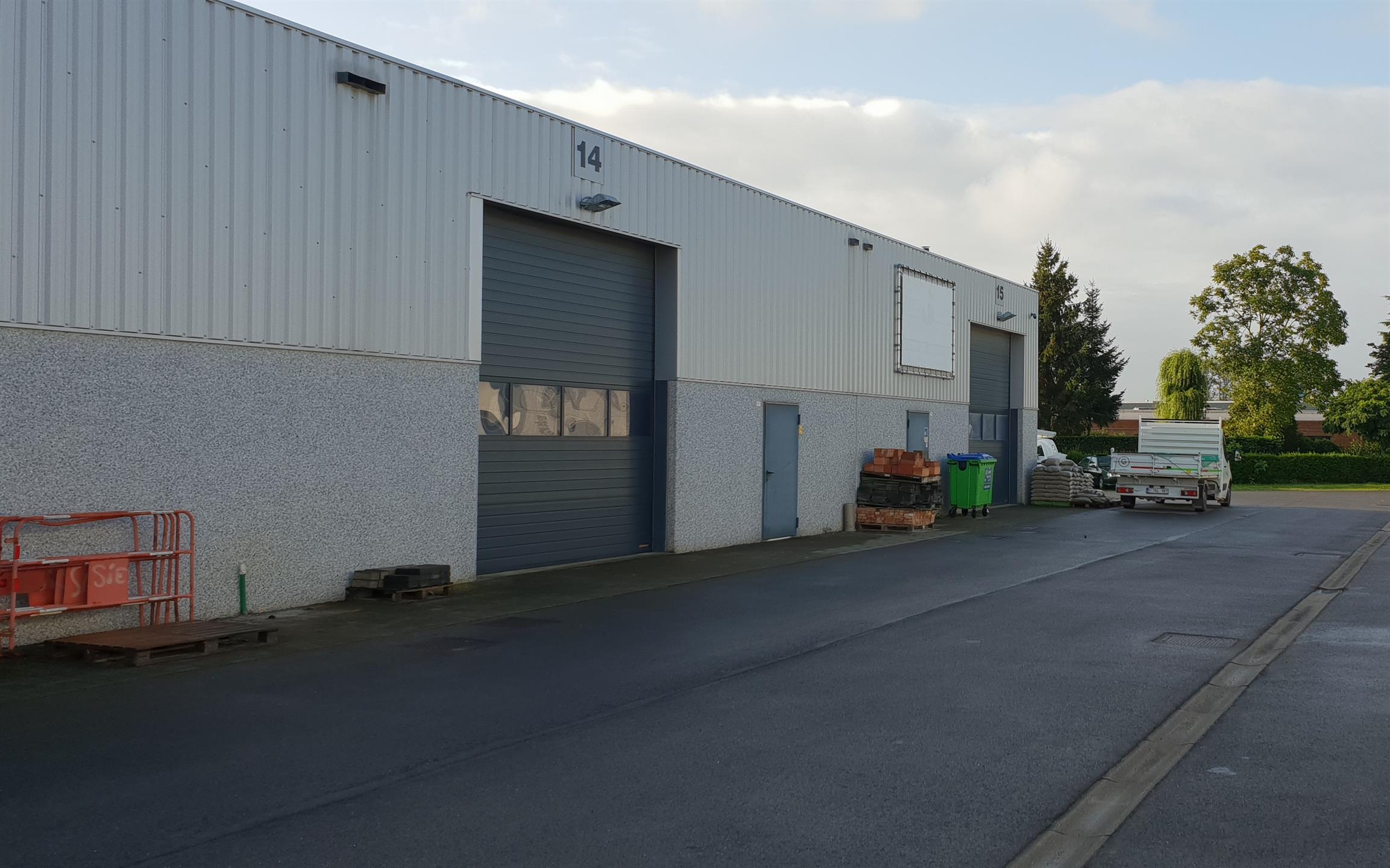 BEDRIJFSHAL - UNIT 14 - 200 m² - foto 3