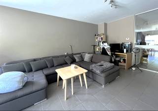 GelijkvloersInkomhalOppervlakte: 6,0m²woonkamerOppervlakte: 30,0m²KeukenBergingBadkamerSlaapkamerOppervlakte: 7,6m²SlaapkamerOppervlakte:...