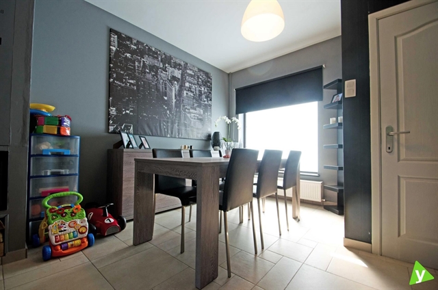 Zonnige stadswoning gelegen in het centrum van Eeklo! - foto 5