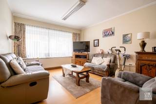 INDELING:Bij het betreden van dit gezellige appartement word je verwelkomd via een nette, gemeenschappelijke inkomhal. Het appartement bevindt zich...