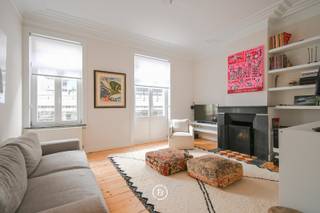 Karaktervolle woning met 3 verdiepingen – 185 m² (volgens EPC)Deze ruime woning van 185 m² strekt zich uit over drie niveaus en biedt comfortabele en...