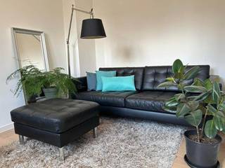 Comfortabele Bel-etage woning met 3 slaapkamers, GARAGE en STADSTERRAS op een rustige en uitstekende ligging in het centrum van Brugge, nabij...