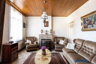 Ben je op zoek naar een betaalbare woning die je volledig naar eigen smaak kan renoveren? Deze compacte woning in Moorsel biedt een mooie kans...