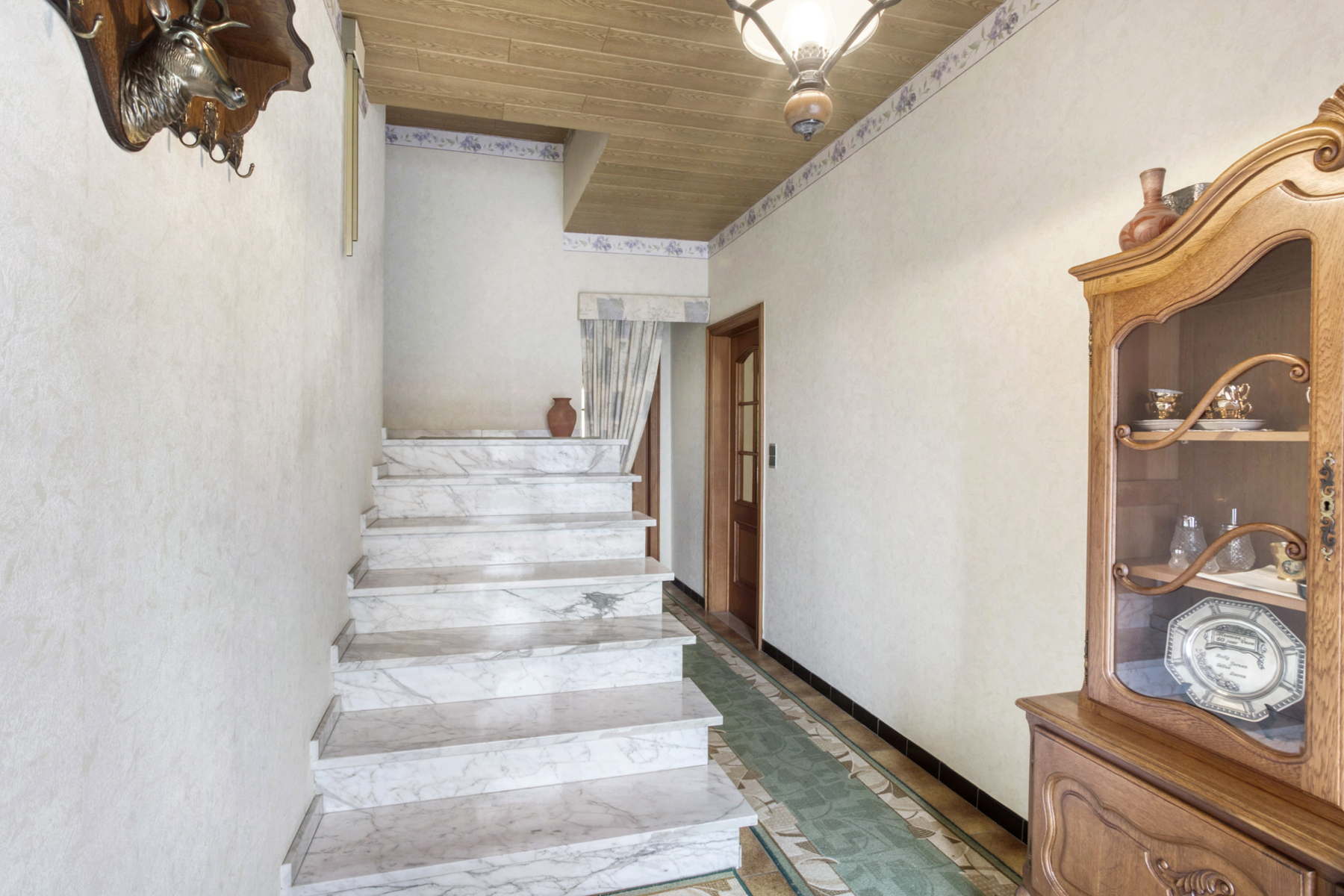 Rustig gelegen gezinswoning (3slk) met ruime bergkelders - foto 4