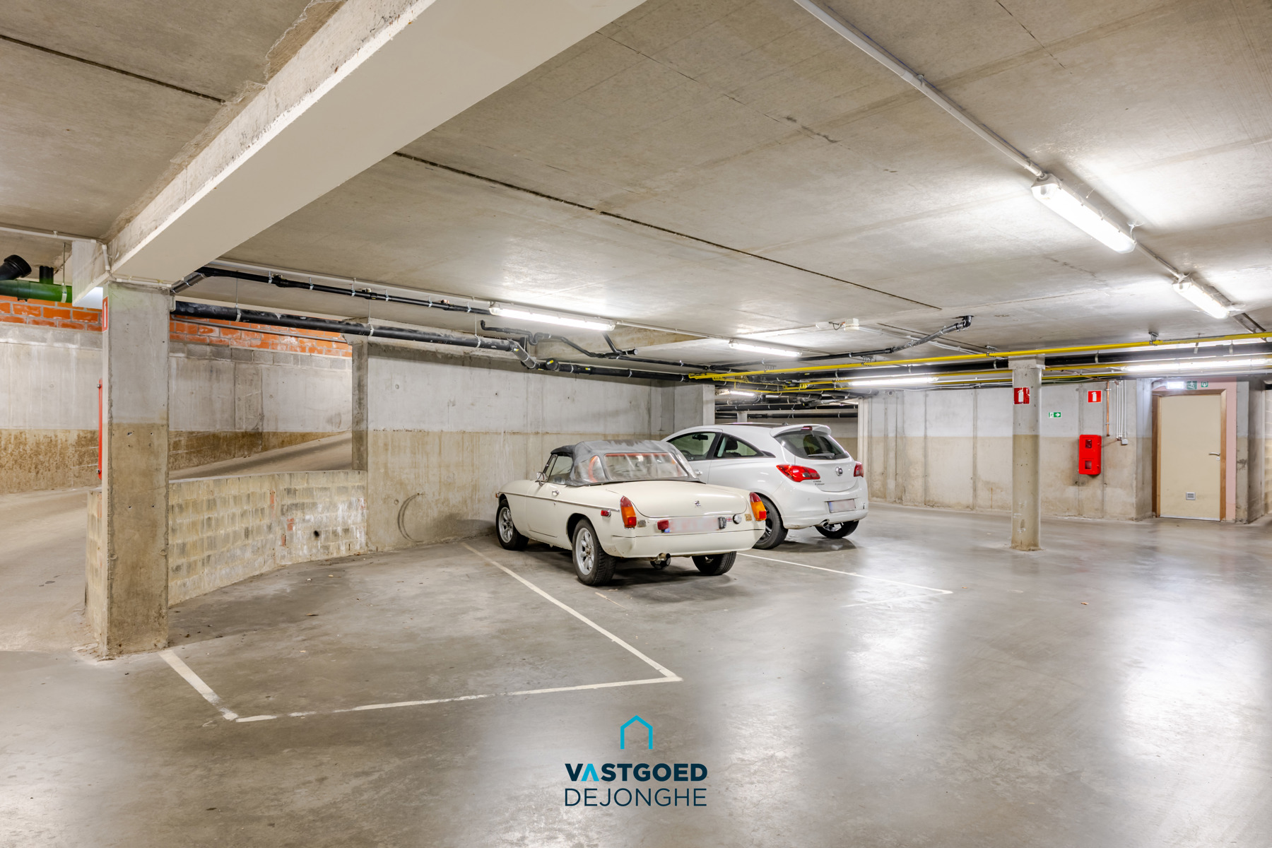 Autostaanplaats in het centrum van Nazareth - foto 2