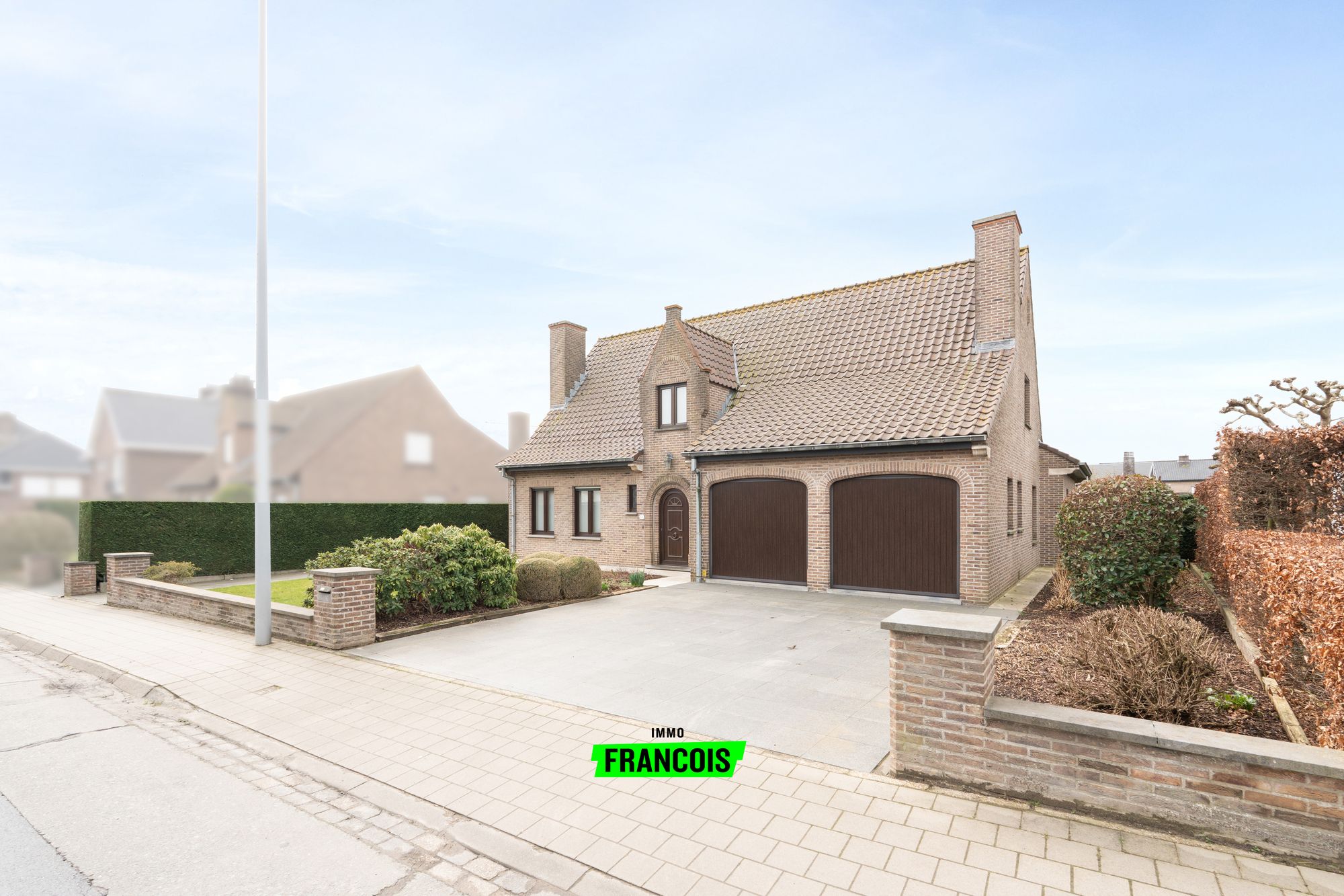 Ruime vrijstaande woning met 5 slaapkamer op 902 m² te Ardooie - foto 1