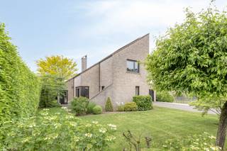 Come and discover this house at the Pre-sale Saturday 25/04 from 9 a.m. to 10:30 a.m., make your appointment now! Discover this 3-room detached...
