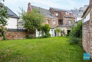 In het hartje van Kerksken dorp bevindt zich deze verrassend ruime woning met een mooie stadstuin, groot zonneterras en mogelijkheid...