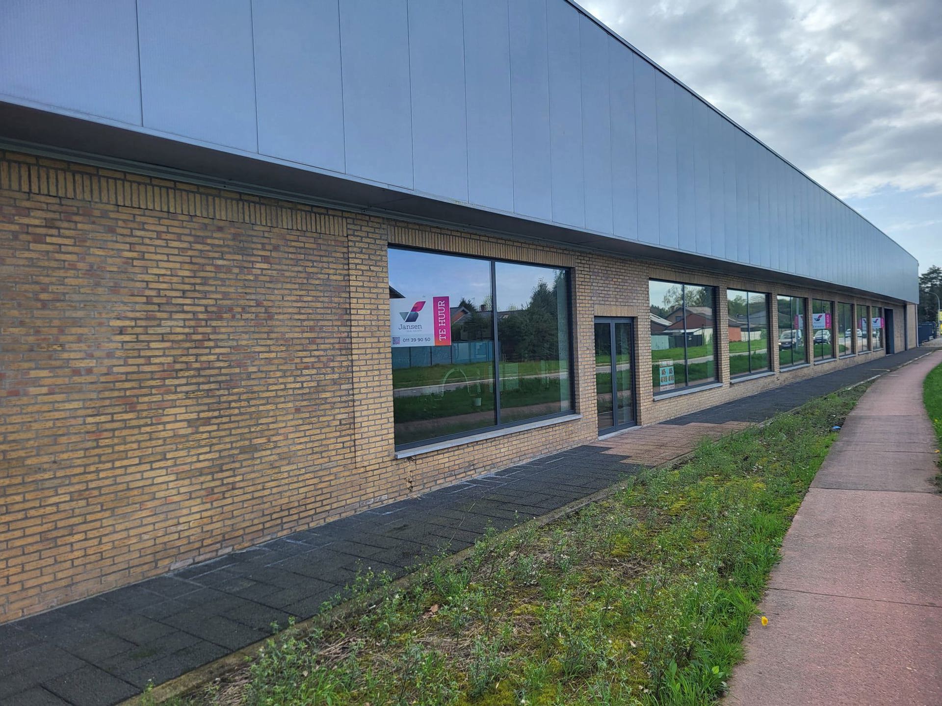 Commercial for rent in Genk - photo 3
