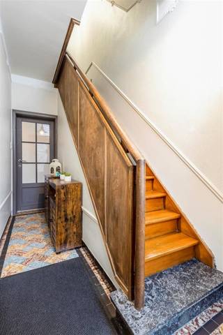 Zoek je een uitstekend gelegen woning om te wonen of te verhuren in Kuurne? Lees dan snel even verder. Nieuwe prijsvoorwaarden!!De gunstige ligging,...