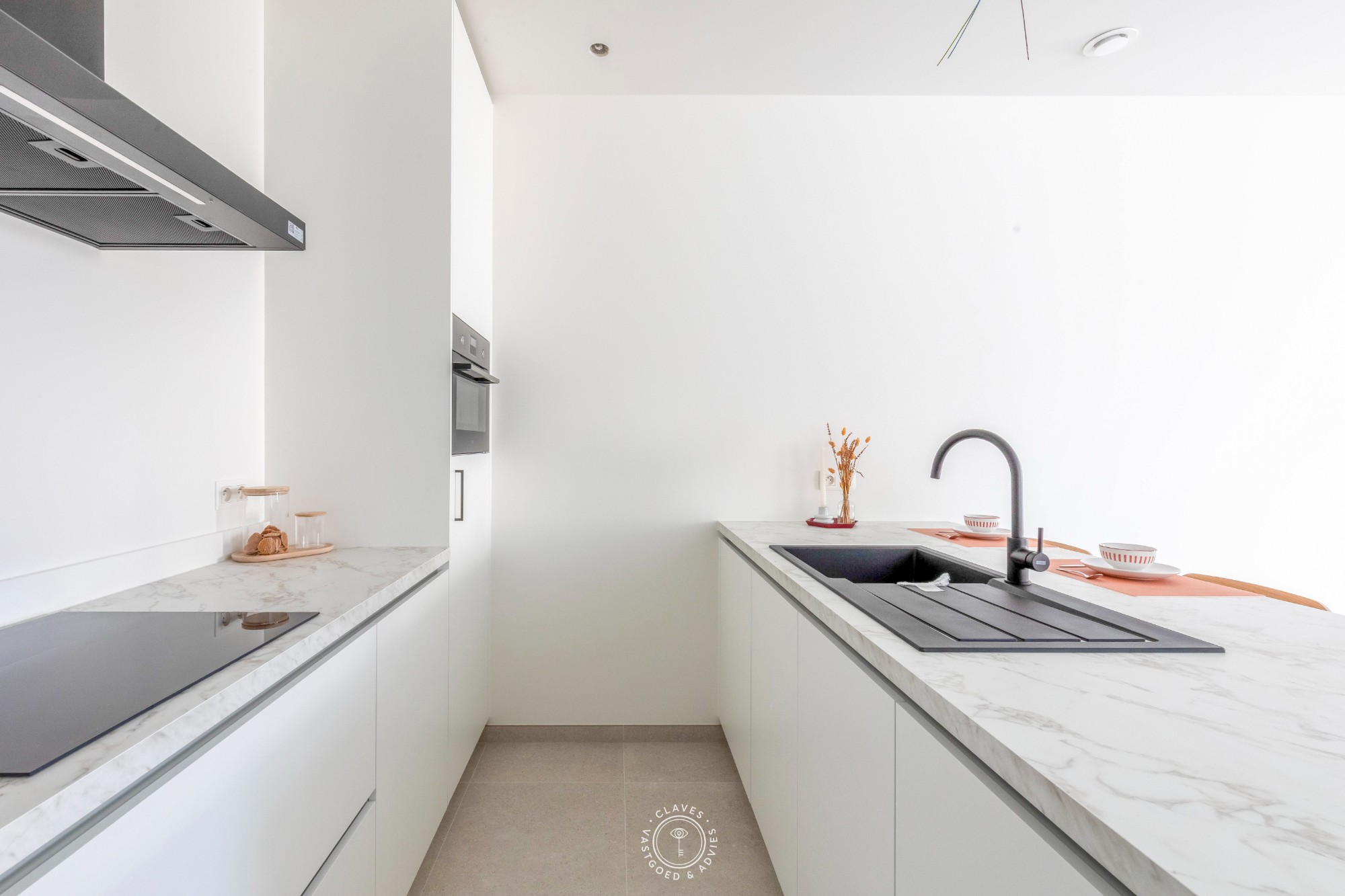 Deluxe drieslaapkamerappartement met privatieve tuin - foto 4