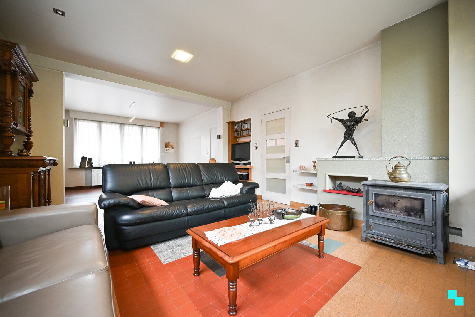 Kleurrijke kubistische burgerwoning in hartje Izegem - photo 3