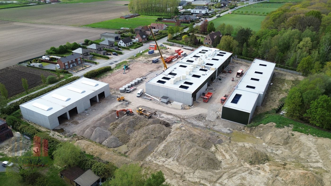 Nieuwbouw KMO-unit van 360 m² met 150 m² kantoorruimte te koop – Strategisch gelegen nabij E17 in Waregem - foto 5