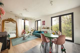 Modern 1-slaapkamerappartement met terrasGelegen op een toplocatie nabij winkels en voorzieningen aan de Plantin en Moretuslei, met vlotte...