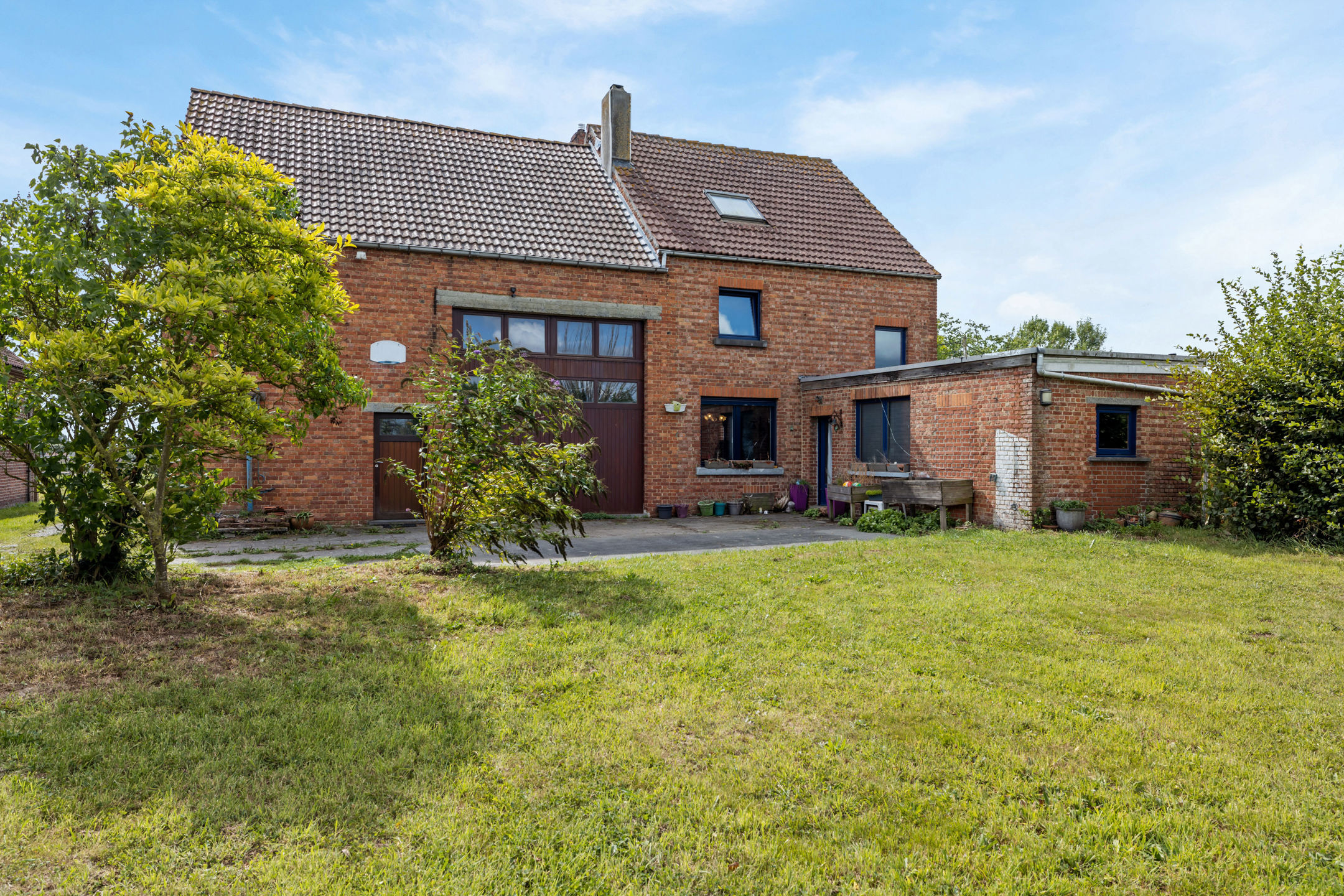 Gezellige woning met natuurlijke tuin/bosje op +/- 18a50 - foto 2