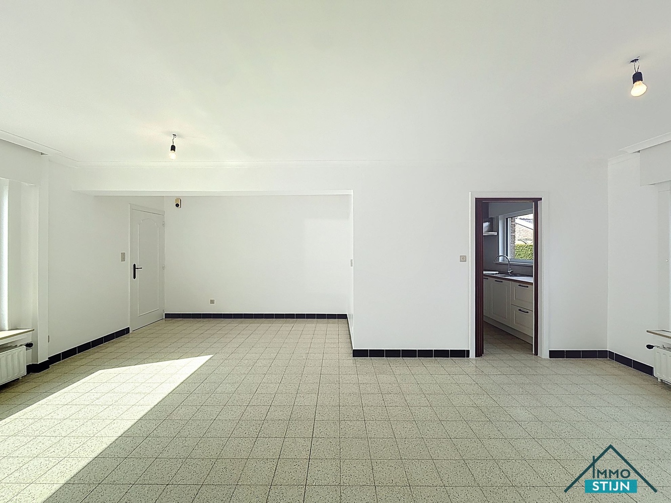 Woning met drie slaapkamers - foto 3