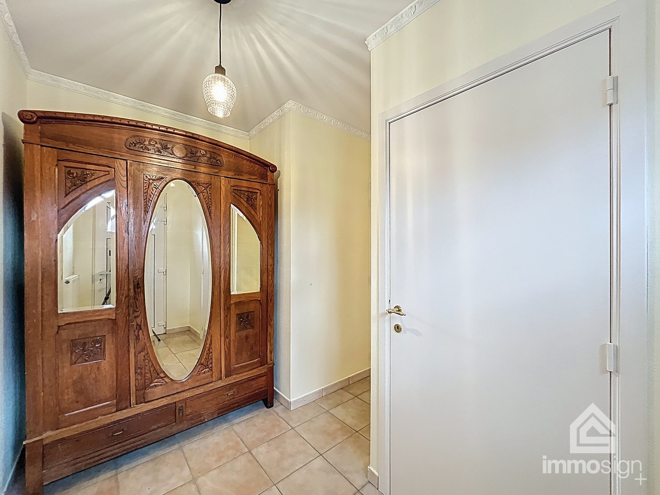 Instapklare laagbouwwoning met 2 (mgl. 3) slaapkamers en dubbele garage op een perceel van 718 m² - foto 4