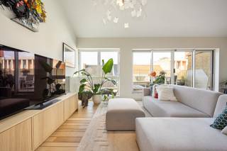 Instapklaar duplex-appartement met 3 slaapkamers, op een steenworp van de Grote Markt. Epc-score: 184 kWh/m² (label B)Ligging: centrum Turnhout, op...