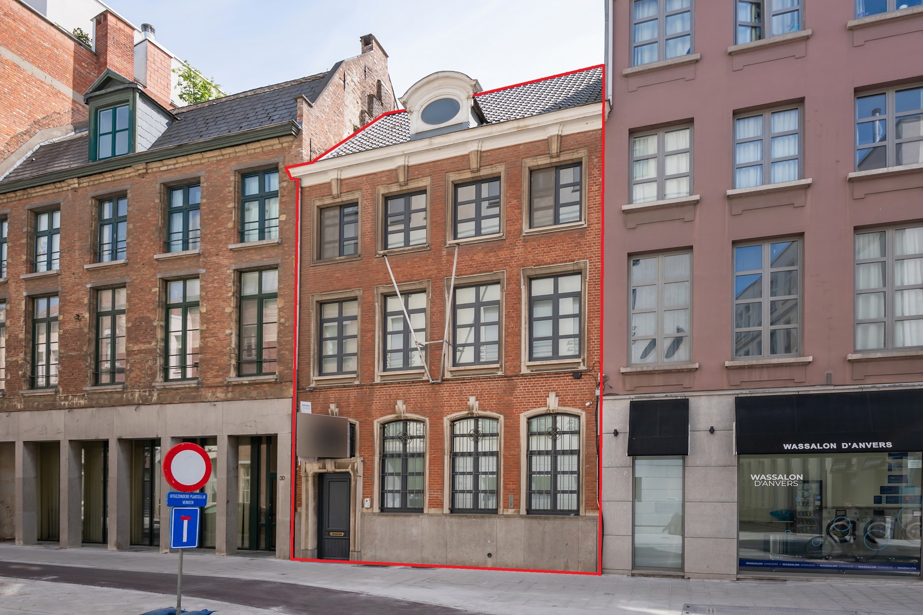 Charmante stadswoning met zonnige tuin en parking - foto 2