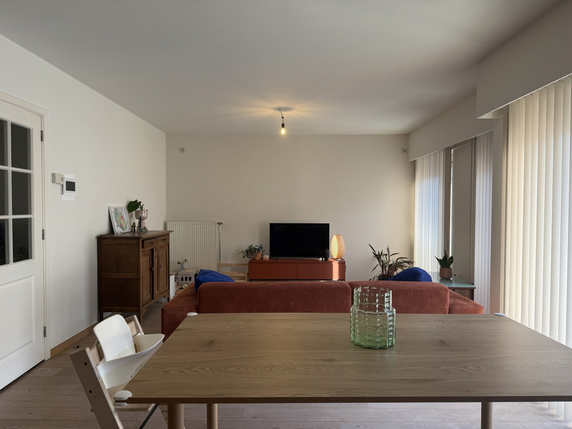 Appartement op 1ste verd met 2 slaapk., lift en autostaanpl. - foto 3