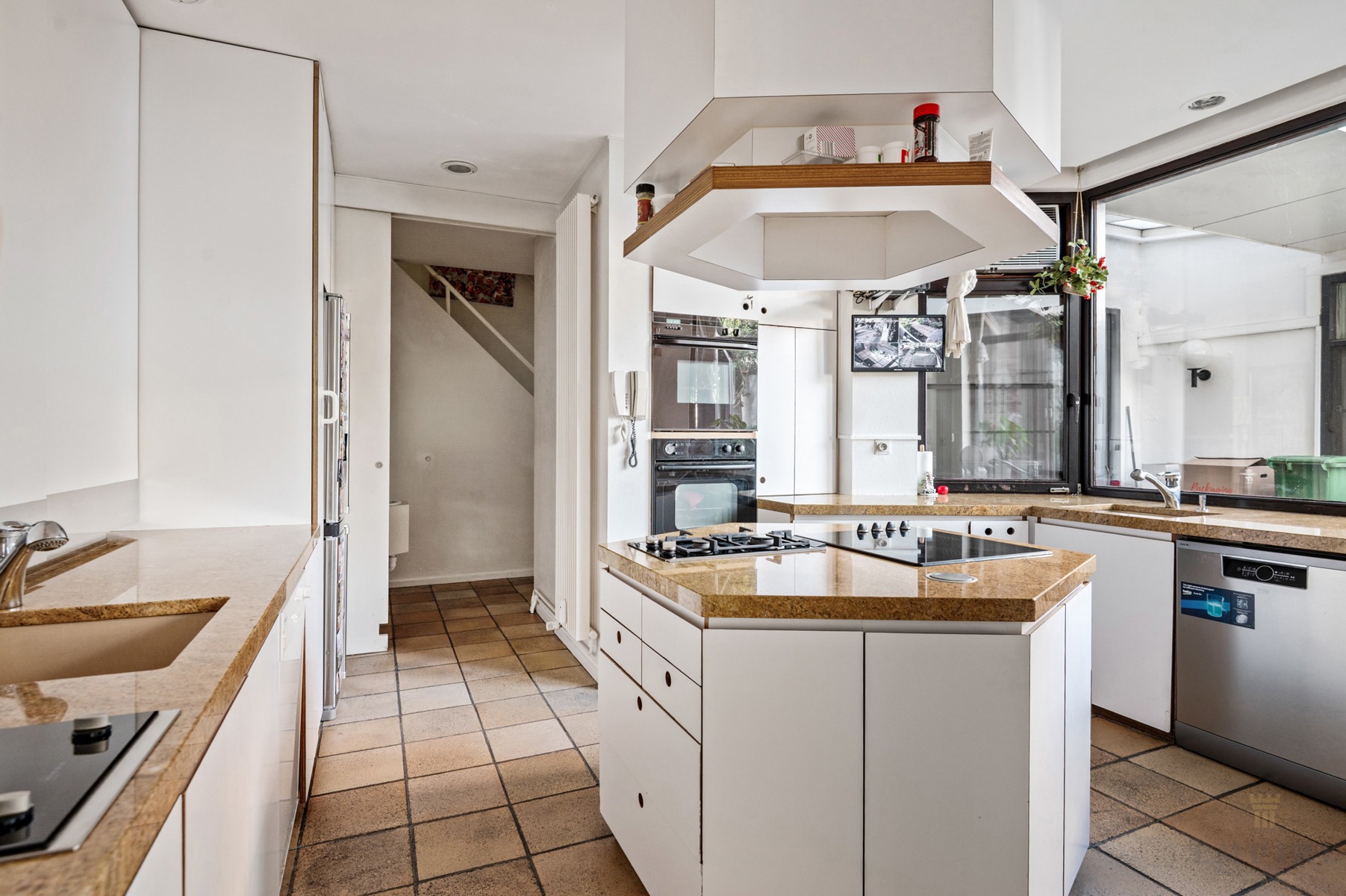 Apartment for sale in Antwerp with 6 bedrooms - photo 4