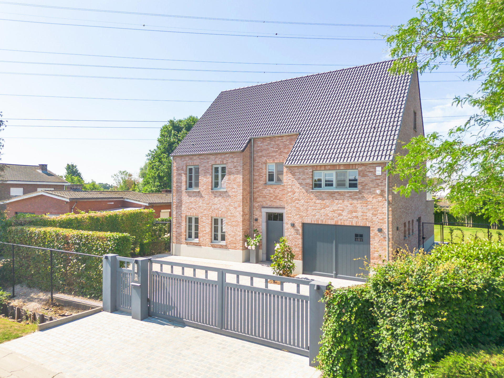 Superieure woning met 6 slaapkamers, zwembad &amp; grote tuin. - foto 1