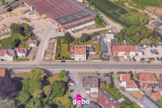 Strategisch gelegen commerciële site op 1.920 m² te KuurneUitstekend zichtbare locatie langs een drukke verbindingsas, geschikt voor diverse...