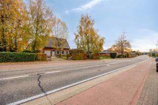 Op zoek naar ruimte, potentieel en een topligging? Deze open bebouwing op een royaal perceel van 12a biedt een uitstekende basis voor wie droomt...