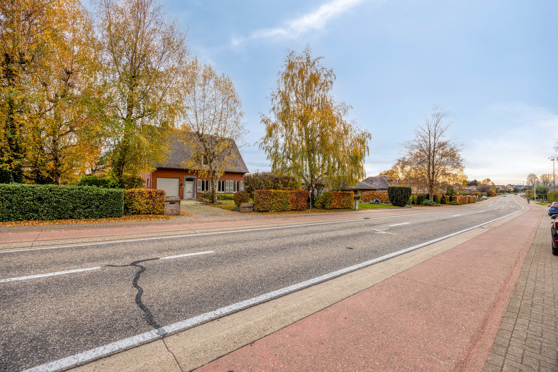 Gezinswoning met 6 slaapkamers op een perceel van 12a - foto 2