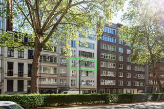 Dit ruime appartement van ca. 150 m² is uitstekend gelegen aan de Mechelsesteenweg in Antwerpen, vlak naast het prachtige Harmoniepark. Dankzij...