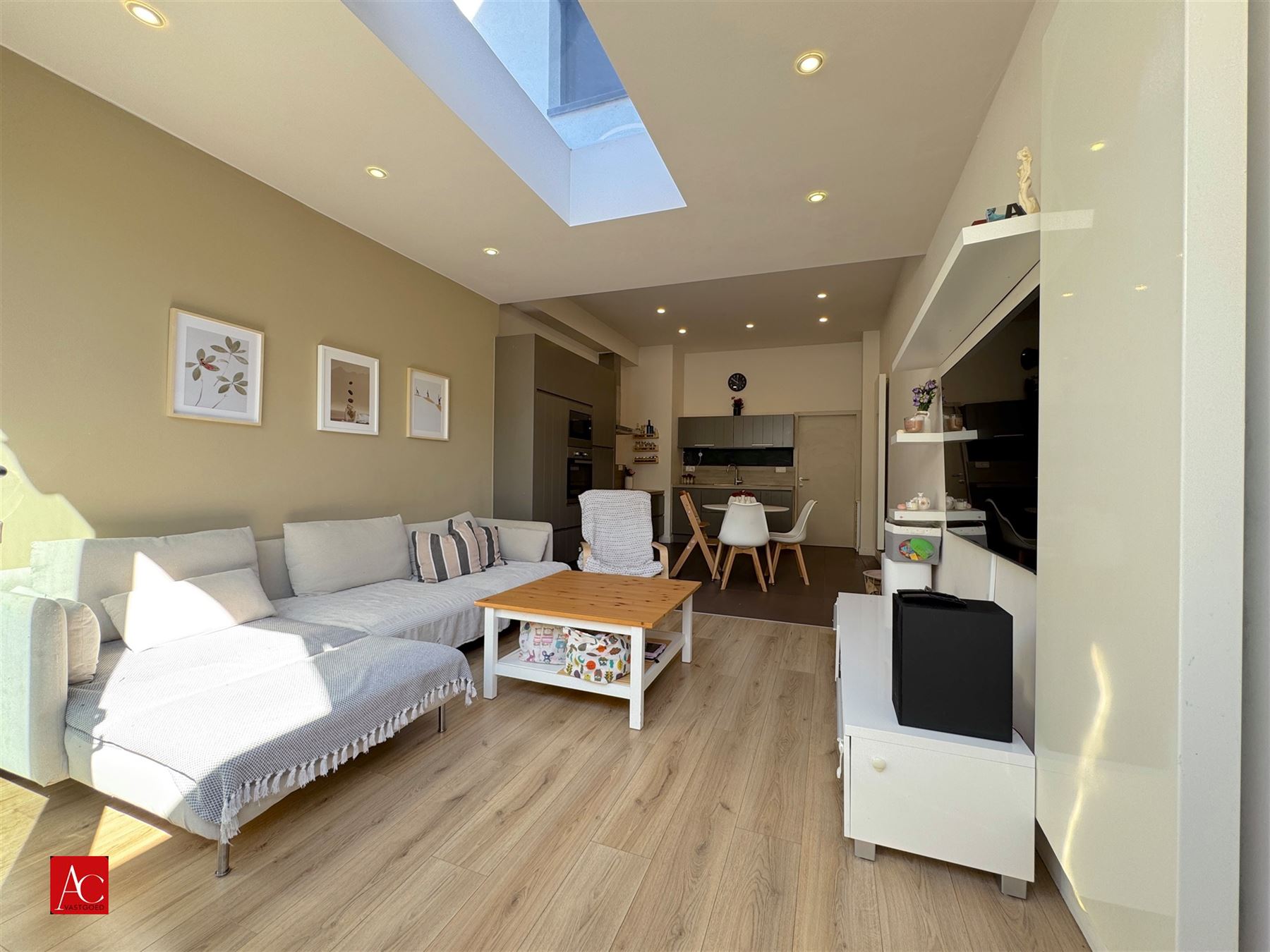 Instapklare woning met 2 slaapkamers en afgewerkte zolder - foto 4