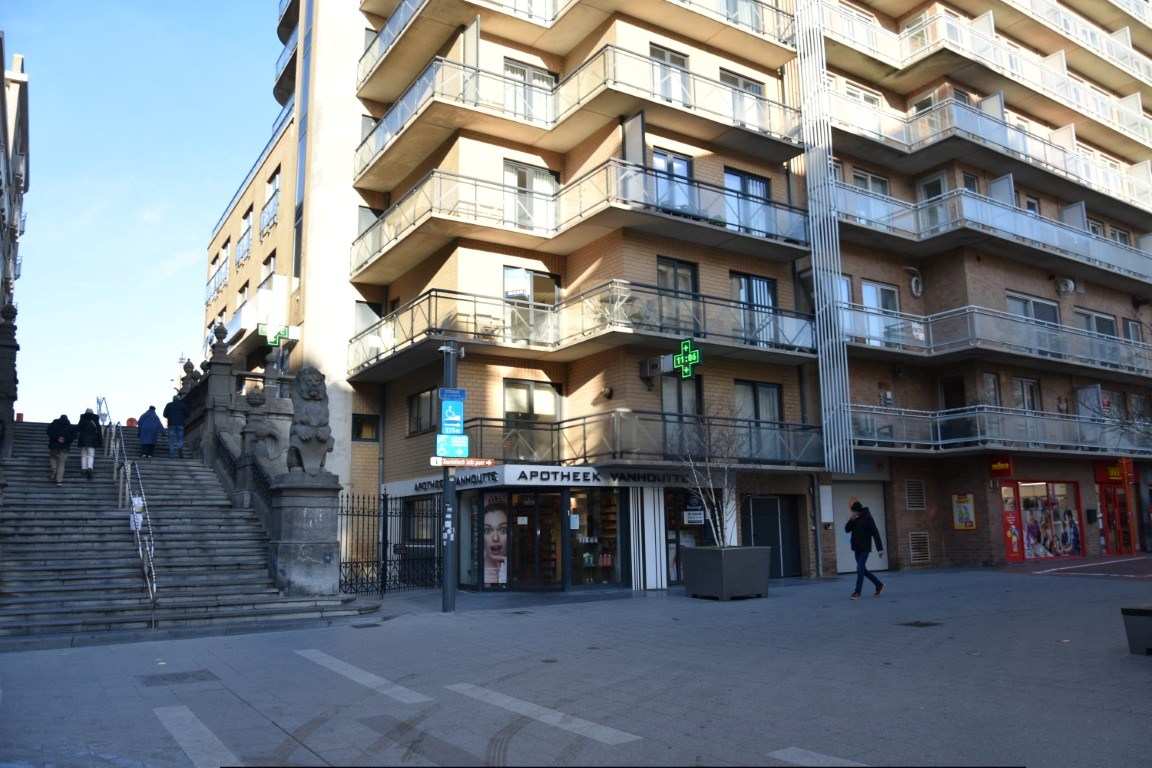 Centraal gelegen appartement met 2 slaapkamers - foto 1