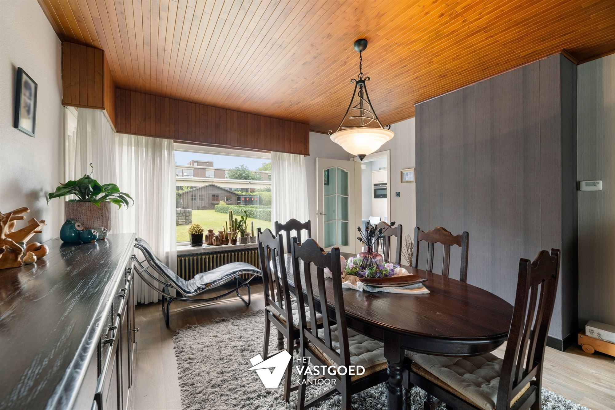 INSTAPKLARE, CENTRAAL GELEGEN WONING OP RUIM PERCEEL MET ZWEMBAD - foto 5