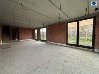 NEWLY BUILT HOUSE WITH 4 ROOMS AND GARDEN. Asking price: 536,000 euros This unique property is located in the quiet and rural Gooik, strategically...