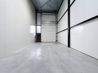 Nieuwbouwmagazijn van ca. 72 m² met kantoor van ca. 19 m² te huur in Wevelgem. Inclusief 2 staanplaatsen.Het project bestaat uit 6...