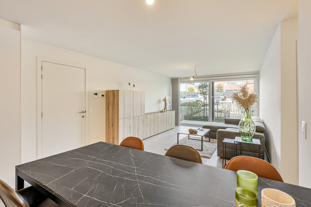Recent gelijkvloers appartement met tuin en parkeerplaats! - foto 3