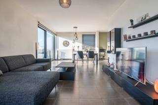 Deinze: 1 slaapkamer appartement met lichtrijke leefruimte op toplocatie.Dankzij de ligging biedt dit appartement voor iedereen mogelijkheden,...